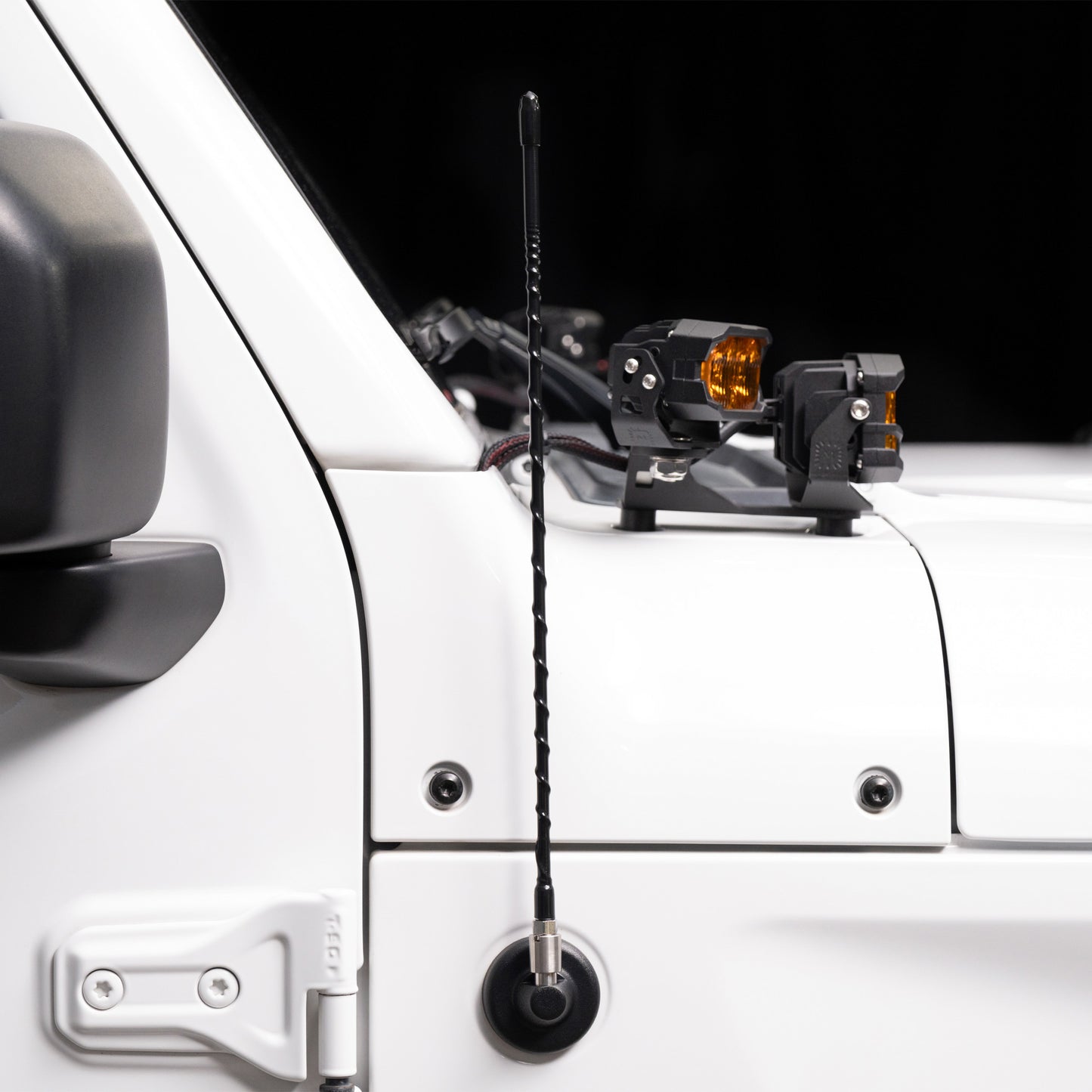 Bantam Overland Stubby Antenna (Powered by Firestik®) | '18 - '24 Wrangler JL