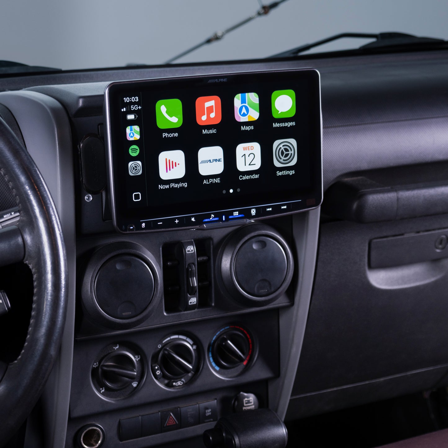Alpine iLX-F509 Plug & Play Bundle | '07 - '18 JK Wrangler