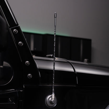 Bantam Overland Stubby Antenna (powered by Firestik®) | '07 - '18 Wrangler JK